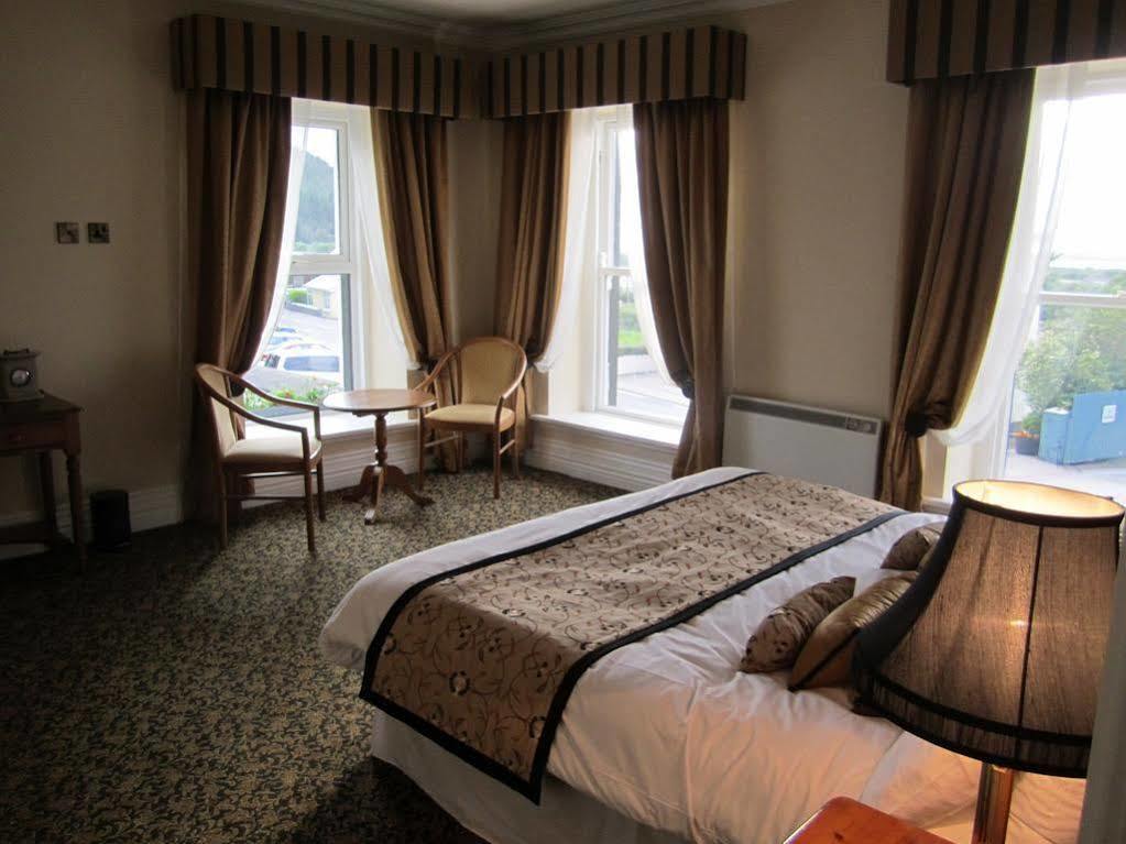 Towers Hotel Гленбі Екстер'єр фото